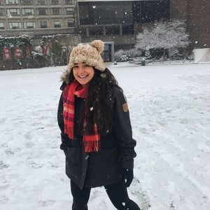 Meet your Posher, Alyssa